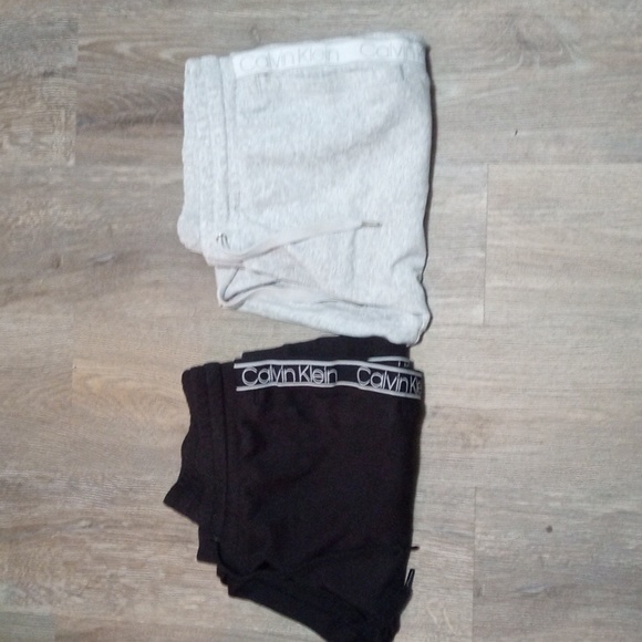 Mens Calvin Klein joggers Large 2 pairs - Picture 8 of 8